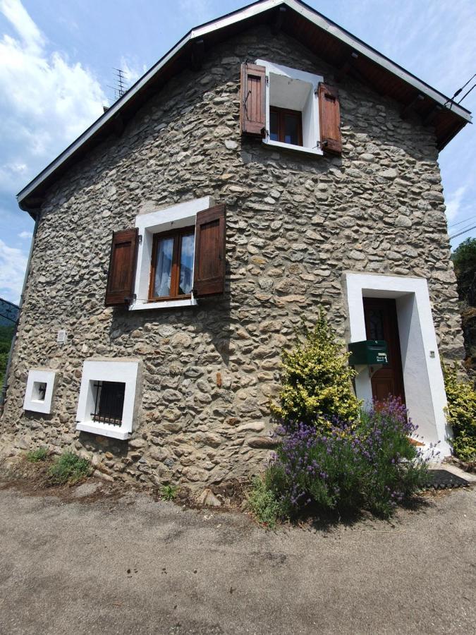 Perles-et-Castelet Maison Au Coeur Des Pyrenees מראה חיצוני תמונה